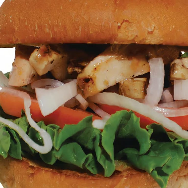 Grilled Chicken Burger: Juicy, Flavorful, Satisfying Option